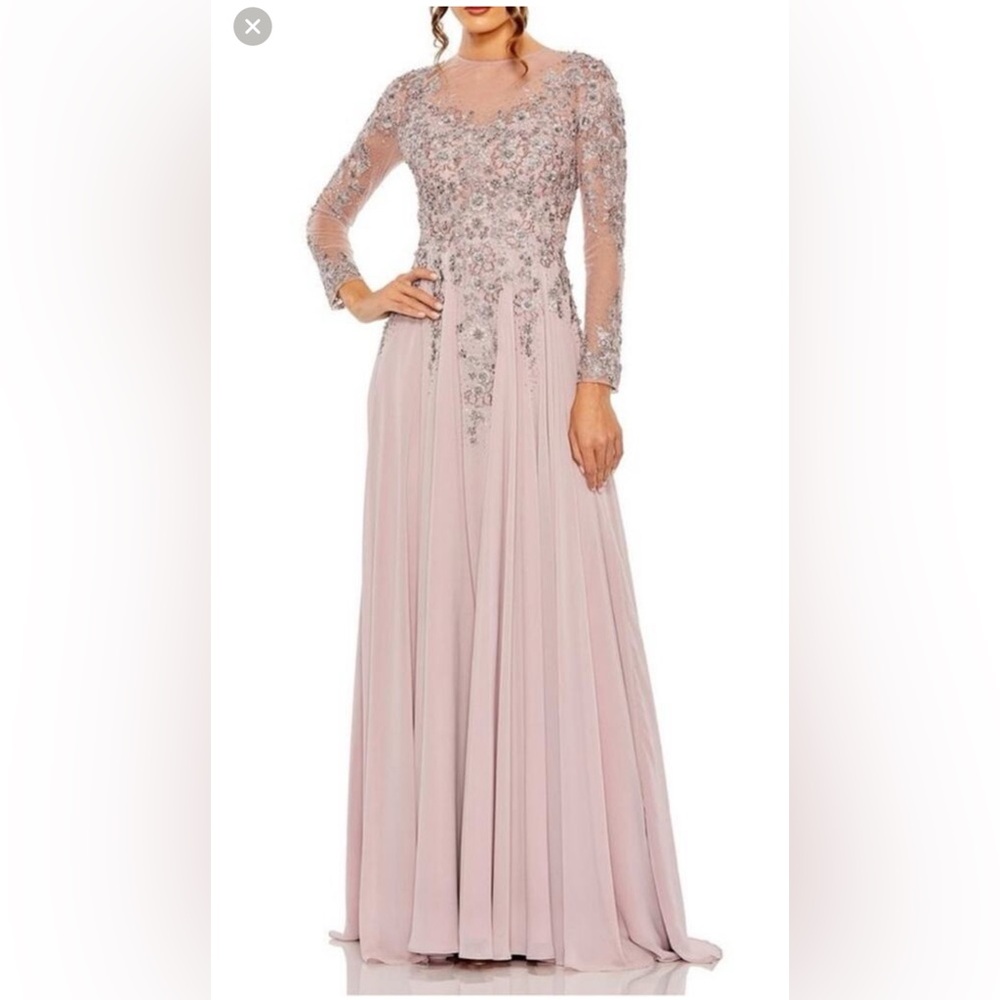 NWT Mac Duggal Long Sleeve Embellished Gown Size 8